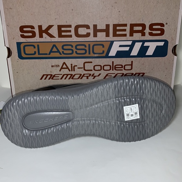 Skechers Men's Delson 3.0 Memory Foam Shoe - Picture 11 of 16